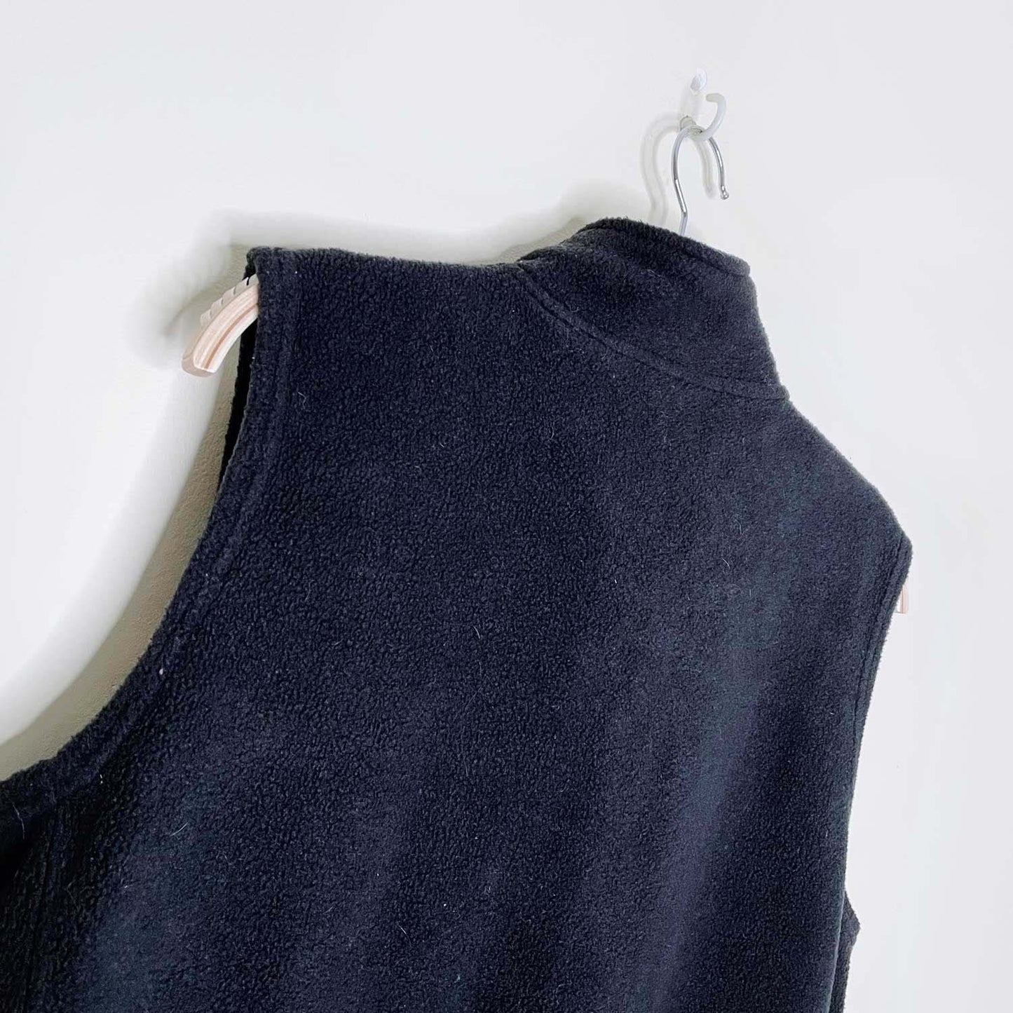 vintage nr black fleece knit snowflake vest - size large