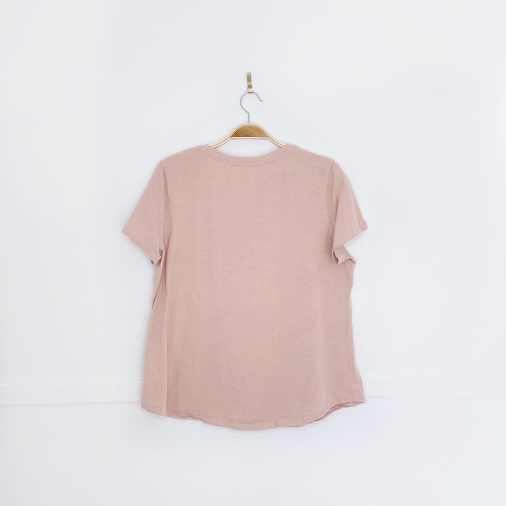 chloe & jasmine embroidered LOVE tee