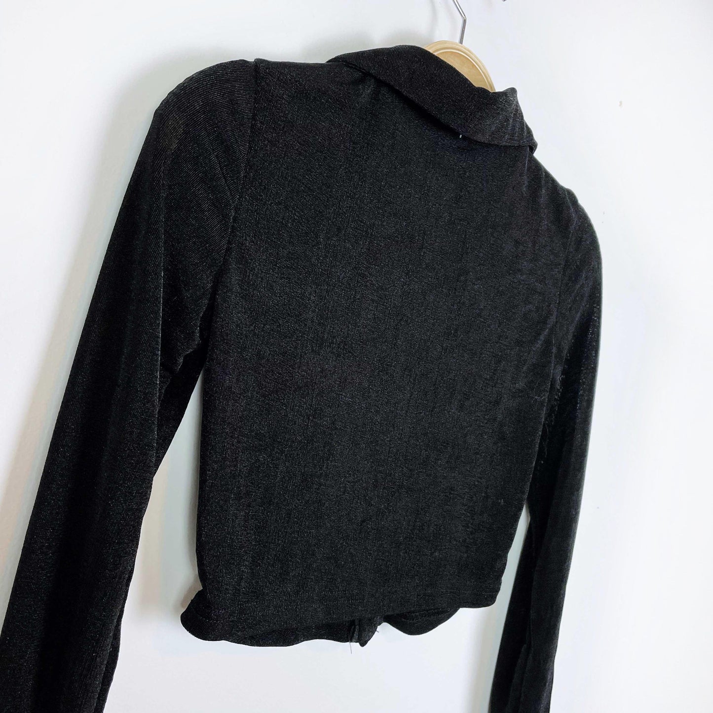 black slinky semi-sheer ruched crop long sleeve polo - size xs
