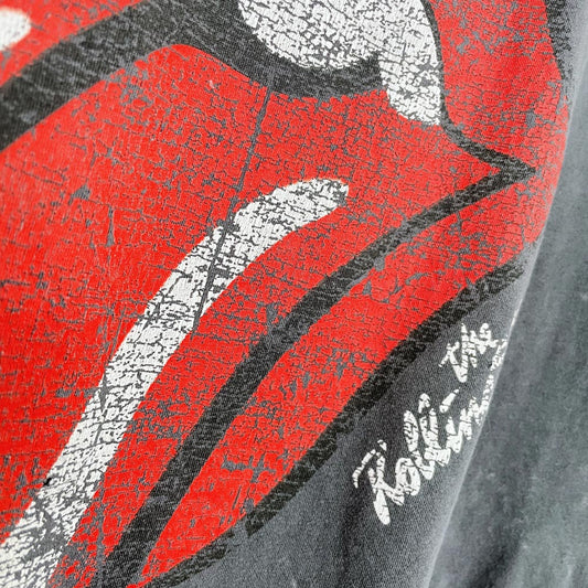 rolling stones x bravado 2022 oversized distressed tongue graphic tee