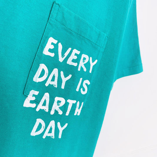 vintage 90s tt&co x earth activist pocket tee