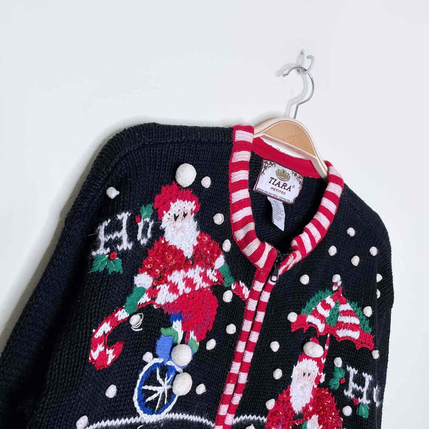 vintage tiara three santas embellished knit cardi - size large