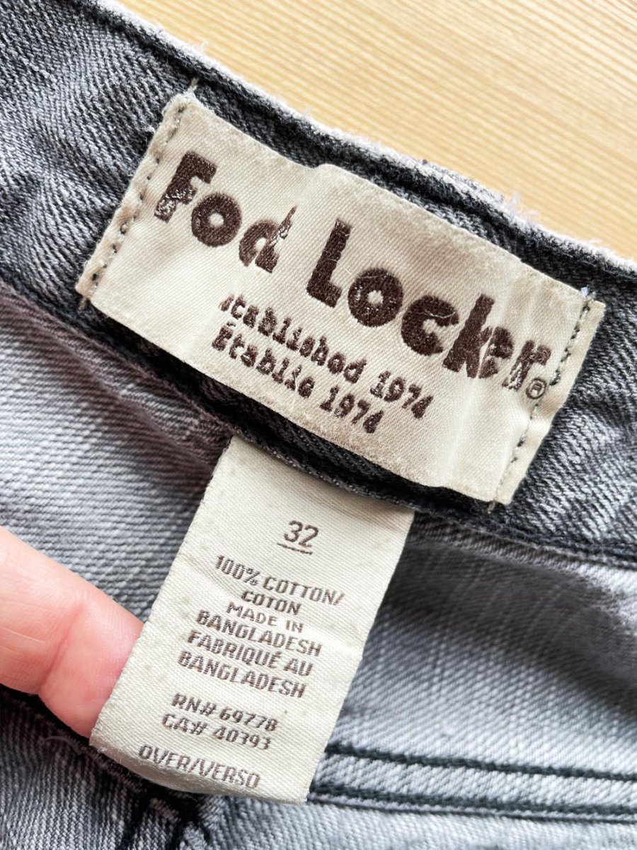 vintage 00s footlocker distressed long denim shorts - good market thrift store