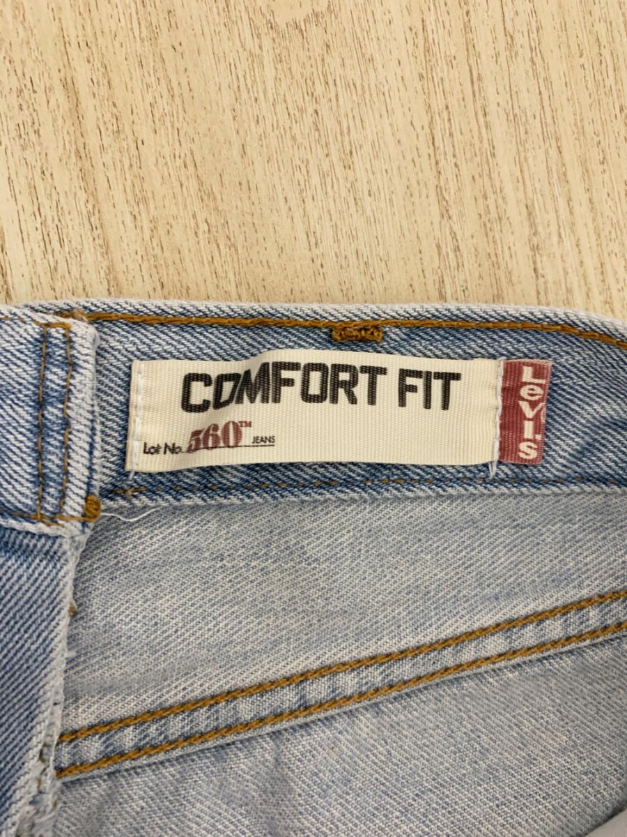 vintage 00s levi's 560 comfort fit distressed denim shorts - good market thrift store