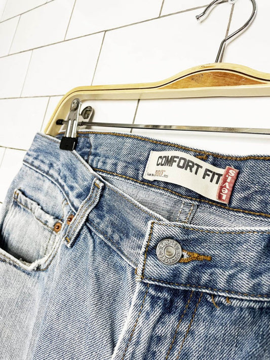 vintage 00s levi's 560 relaxed loose fit jeans - good market thrift store