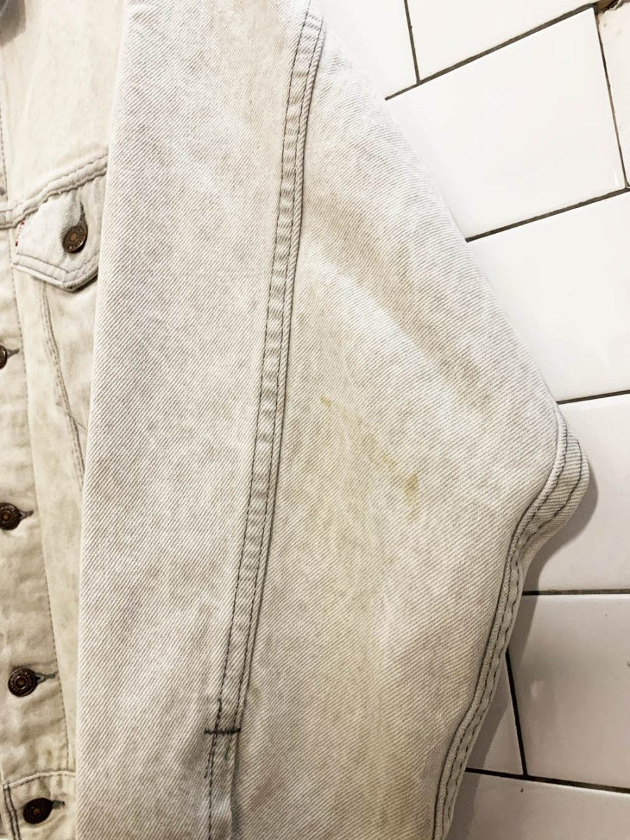 vintage 80s levi's 70507 relaxed fit denim trucker jacket | made in USA - good market thrift store