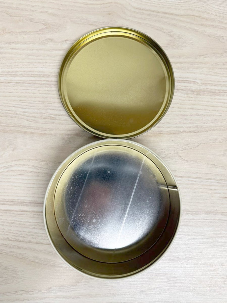 vintage 80s quilted holly and robby cookie tin - good market thrift store