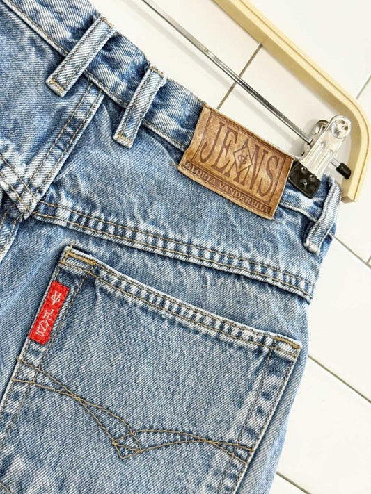 vintage 90s gloria vanderbilt high rise darted cuffed denim shorts - good market thrift store