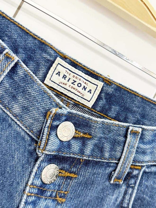vintage arizona two - button high rise cuffed denim shorts - good market thrift store