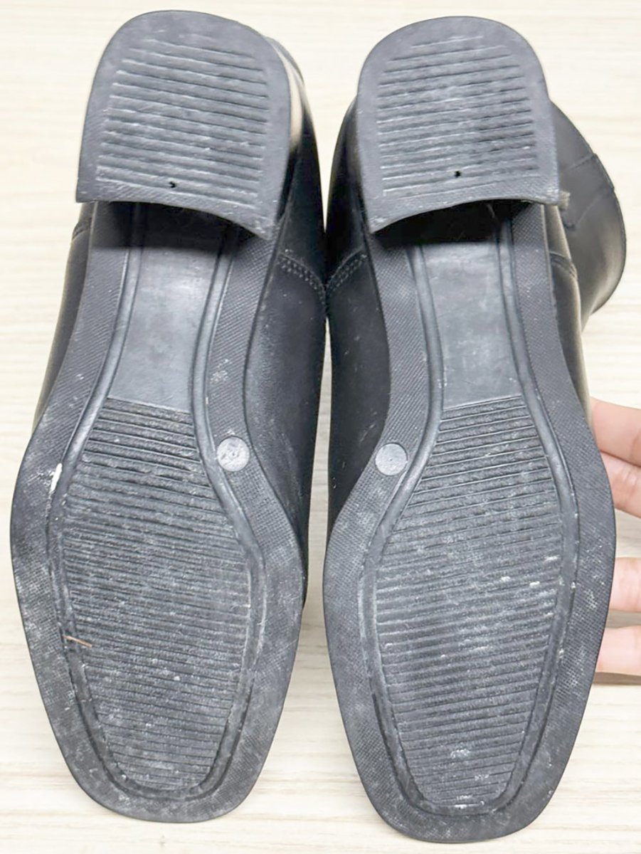 vintage christian frachet leather front zip low heeled boot | made in Canada - good market thrift store