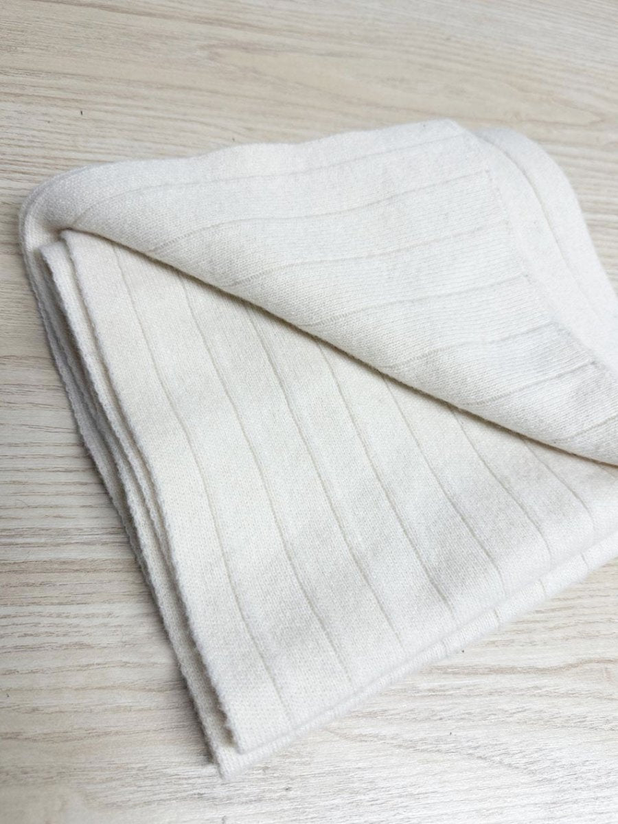 vintage ecola 100% wool ribbed knit scarf | made in Portugal - good market thrift store