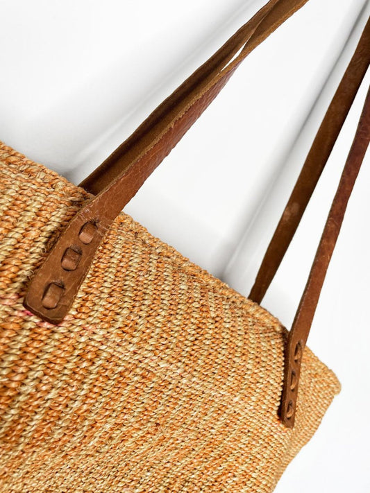 vintage woven sisal market shoulder bag | leather strap - good market thrift store