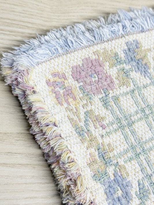 x4 vintage 90s woven spring floral placements - good market thrift store