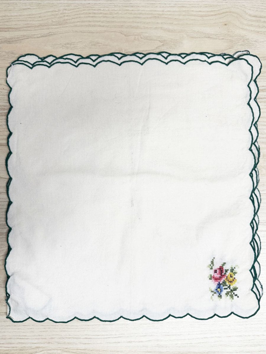 x4 vintage embroidered cross stitch scallop edge napkins - good market thrift store