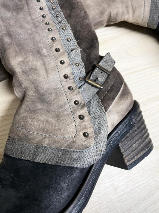y2k clocharme soft leather two - tone tall boots | made in Italy - good market thrift store