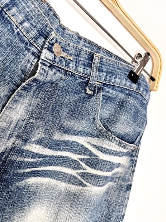 y2k jag whiskered denim baggy jorts - good market thrift store