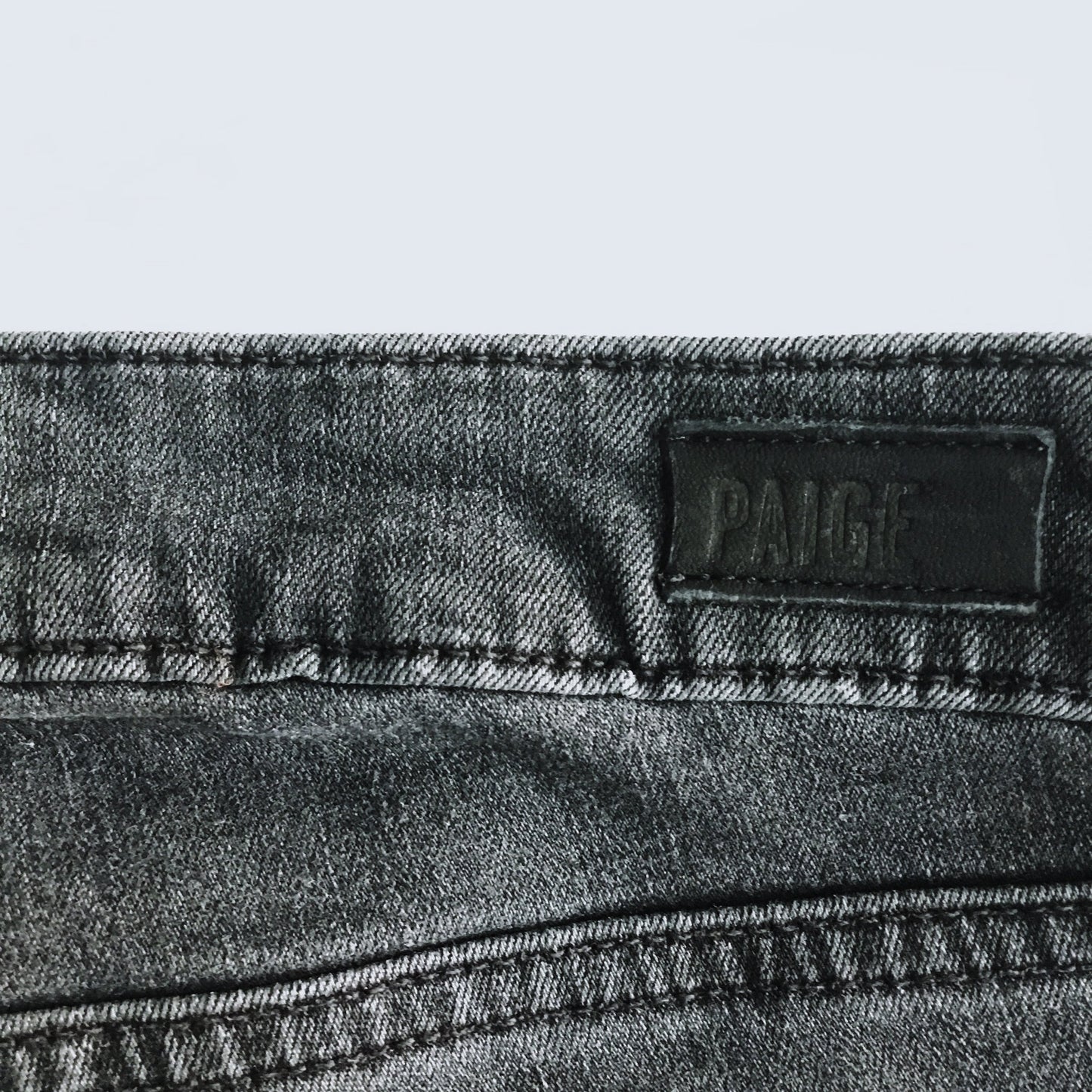 Paige Denim Verdugo Ankle in Smoke Grey - size 26