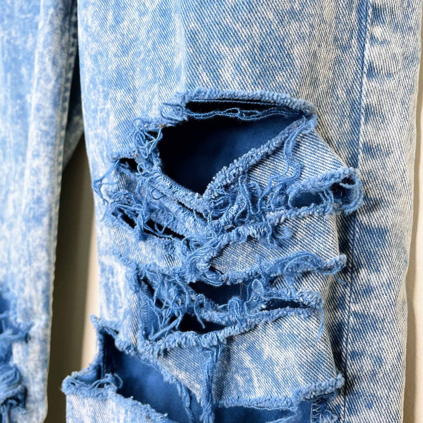 american apparel the slim shack acid wash distressed skinnies - size 29