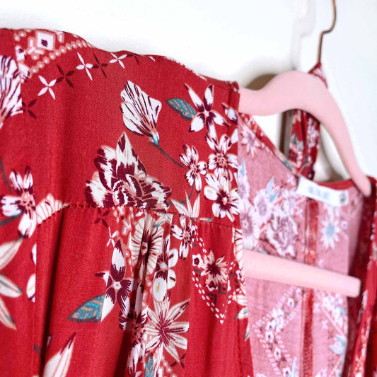 atl abel the label red floral wrap midi dress - size xs