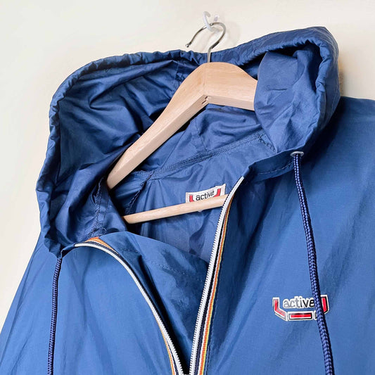 active packable waterproof windbreaker - size large