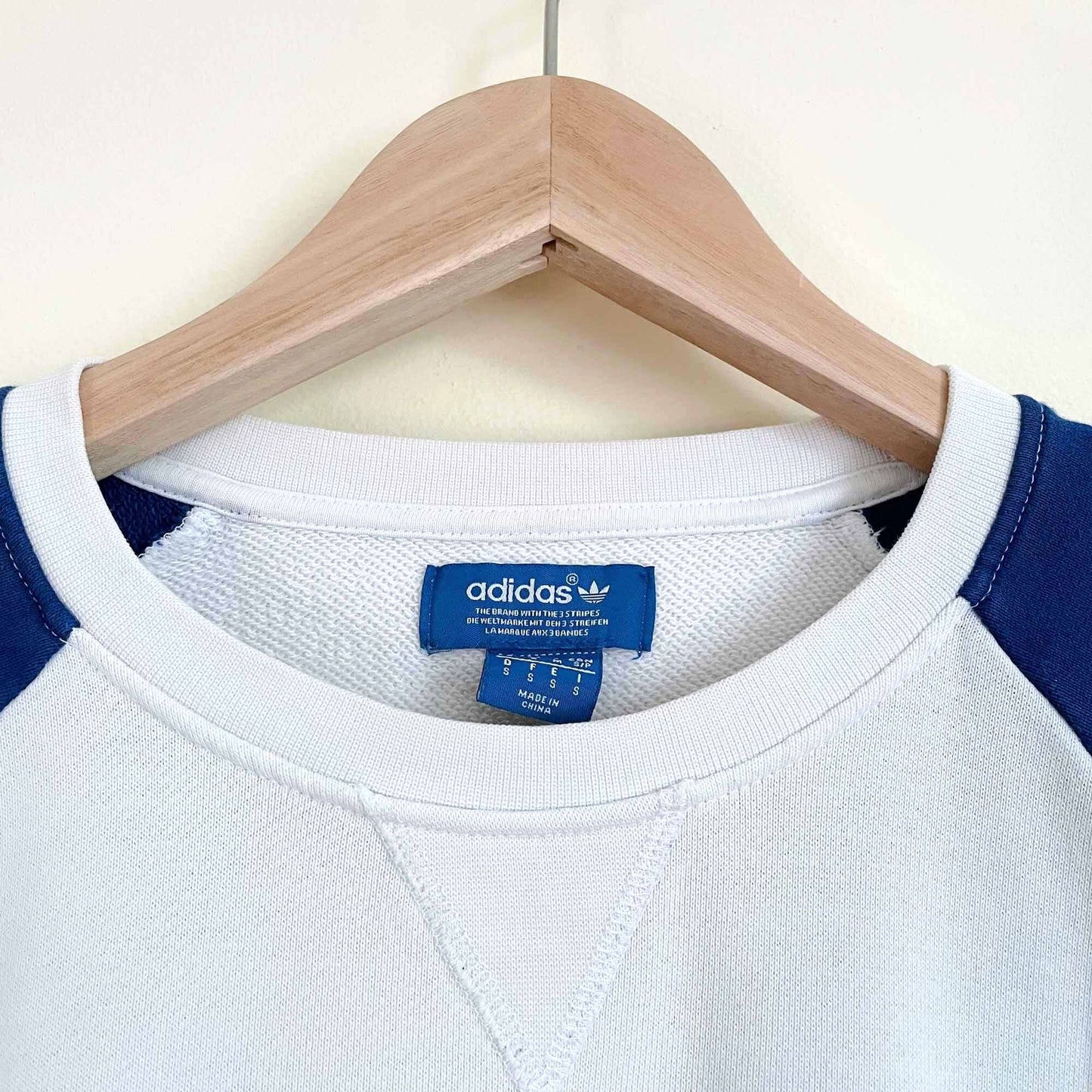 adidas 72 olympic games crewneck sweatshirt - size small