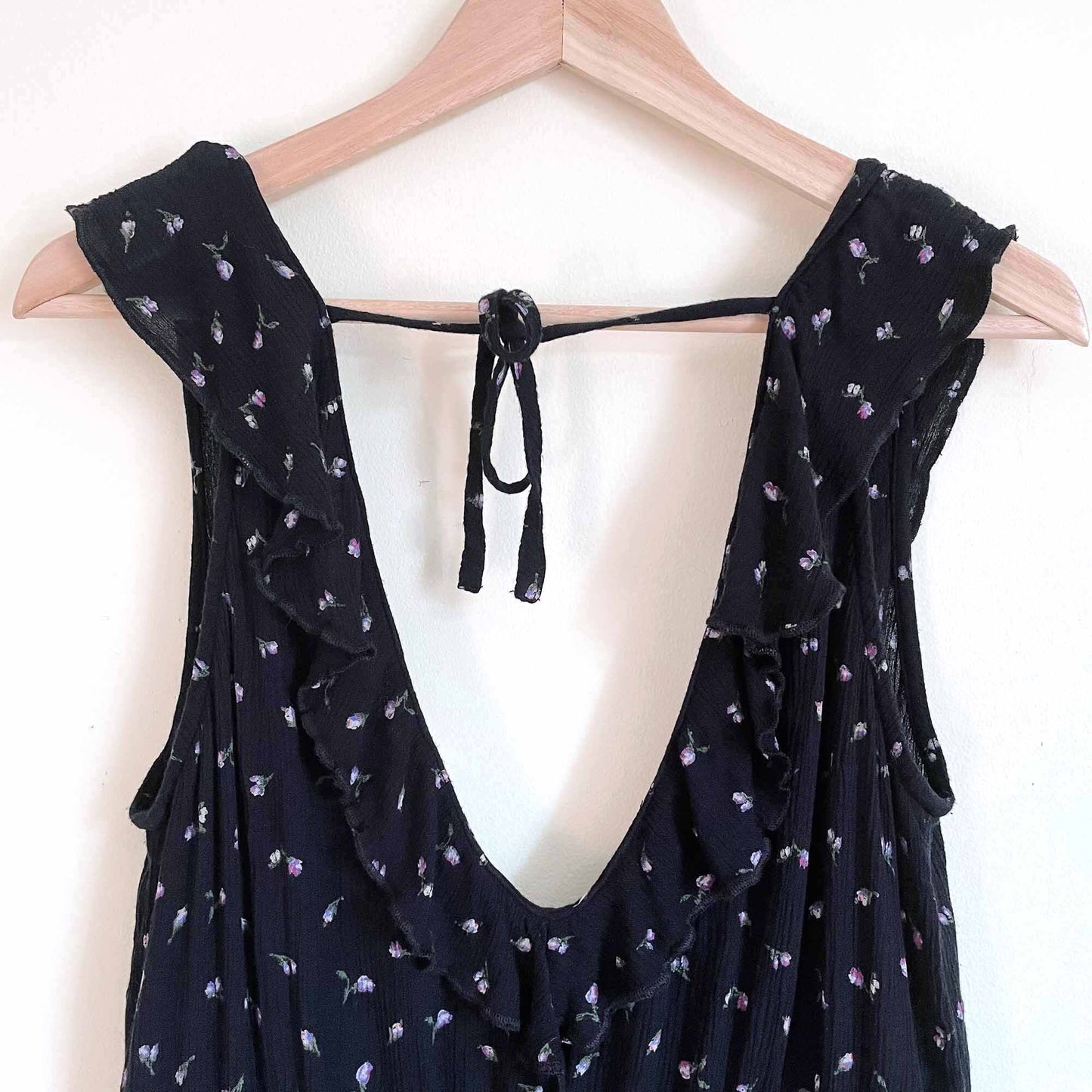 american eagle peplem v-neck ruffle tank top - size small