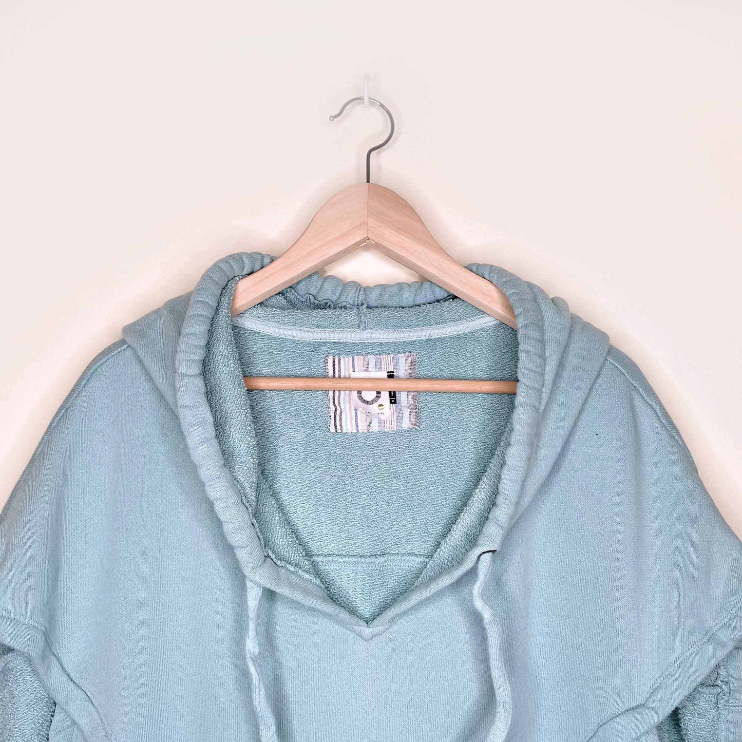 akemi + kin sleeveless oversized hoodie - size medium