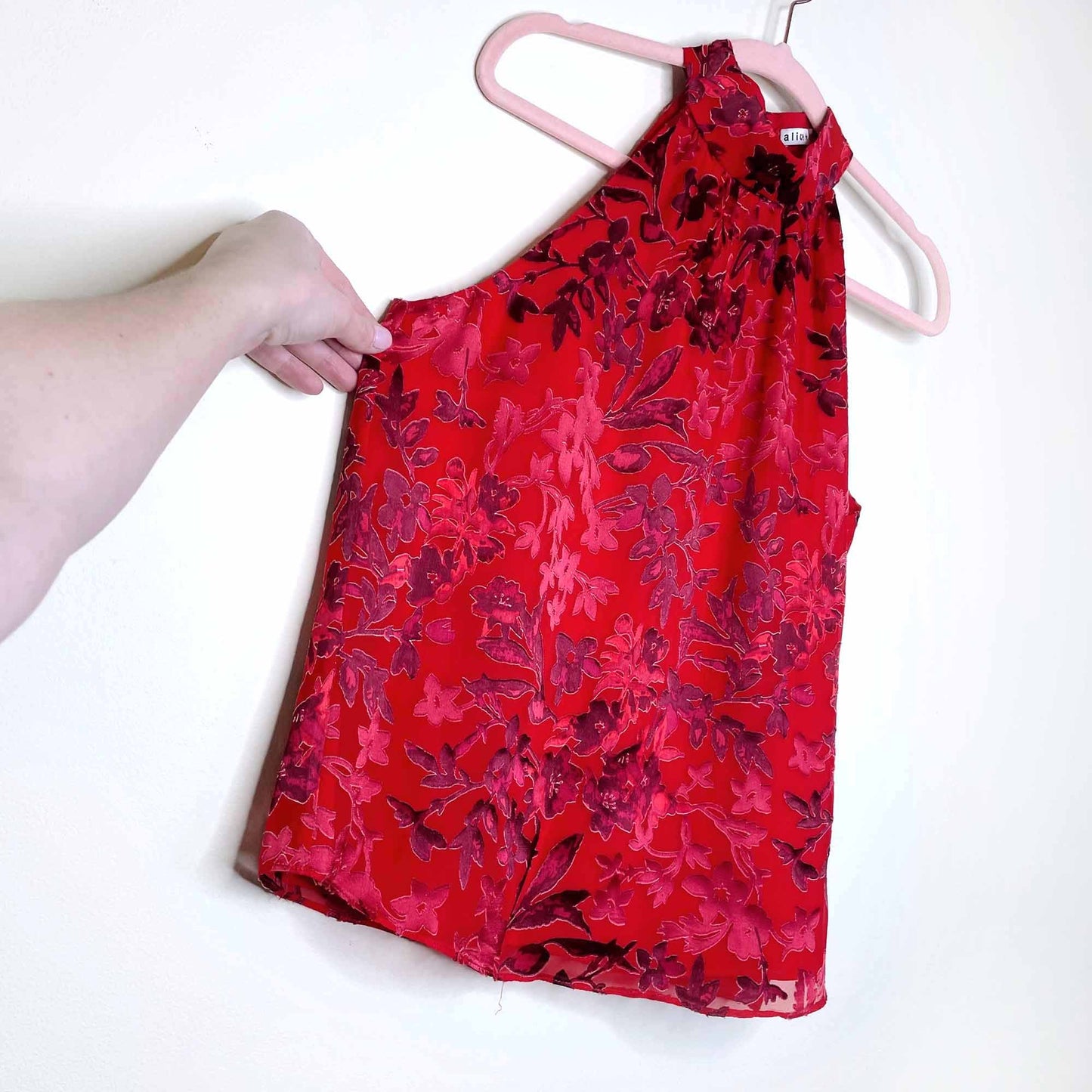 alice + olivia ingrid floral print satin-silk halter top - size small