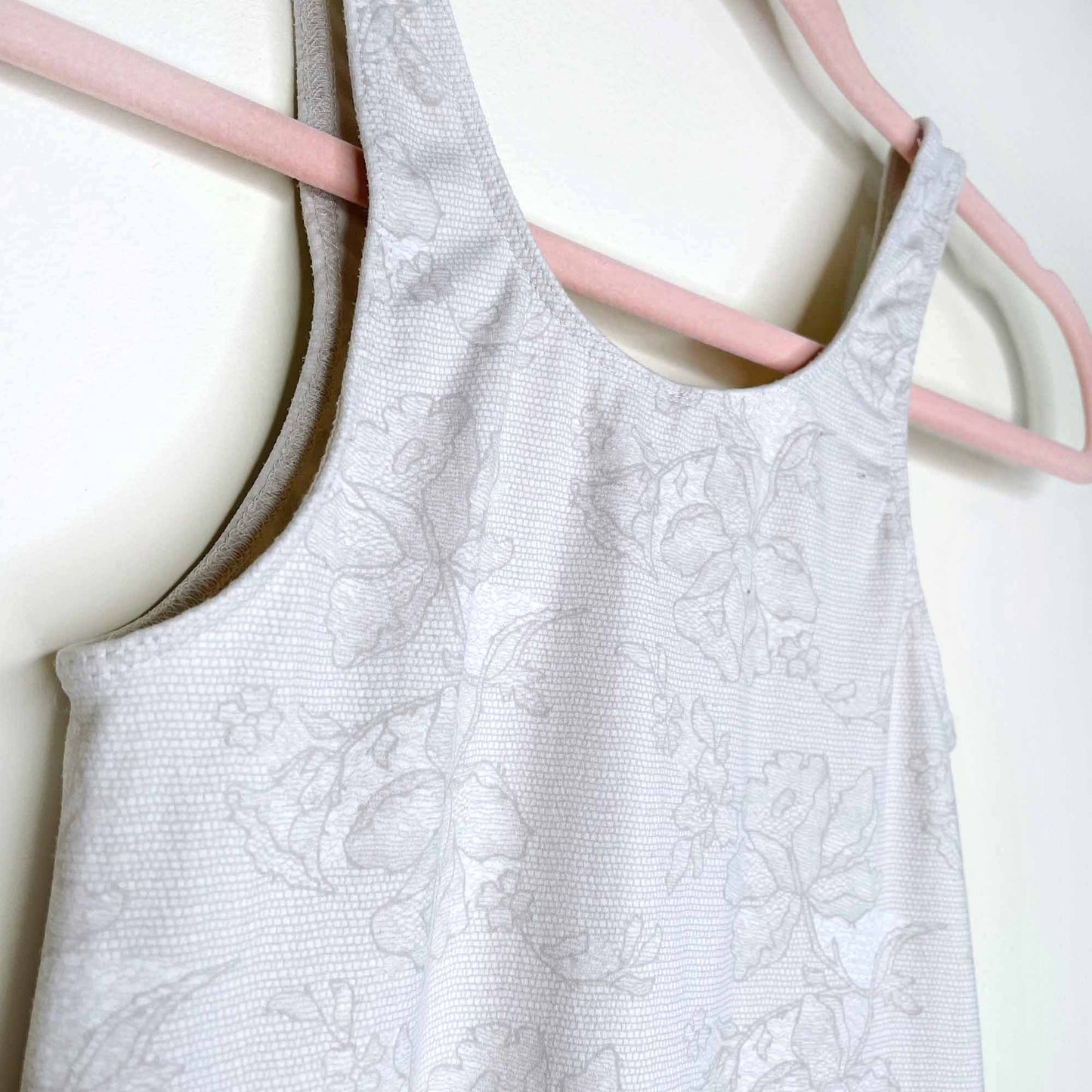 t babaton floral lace printed tank - size small