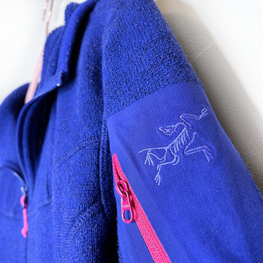 arc'teryx covert hooded zip up fleece cardigan sweater - size medium
