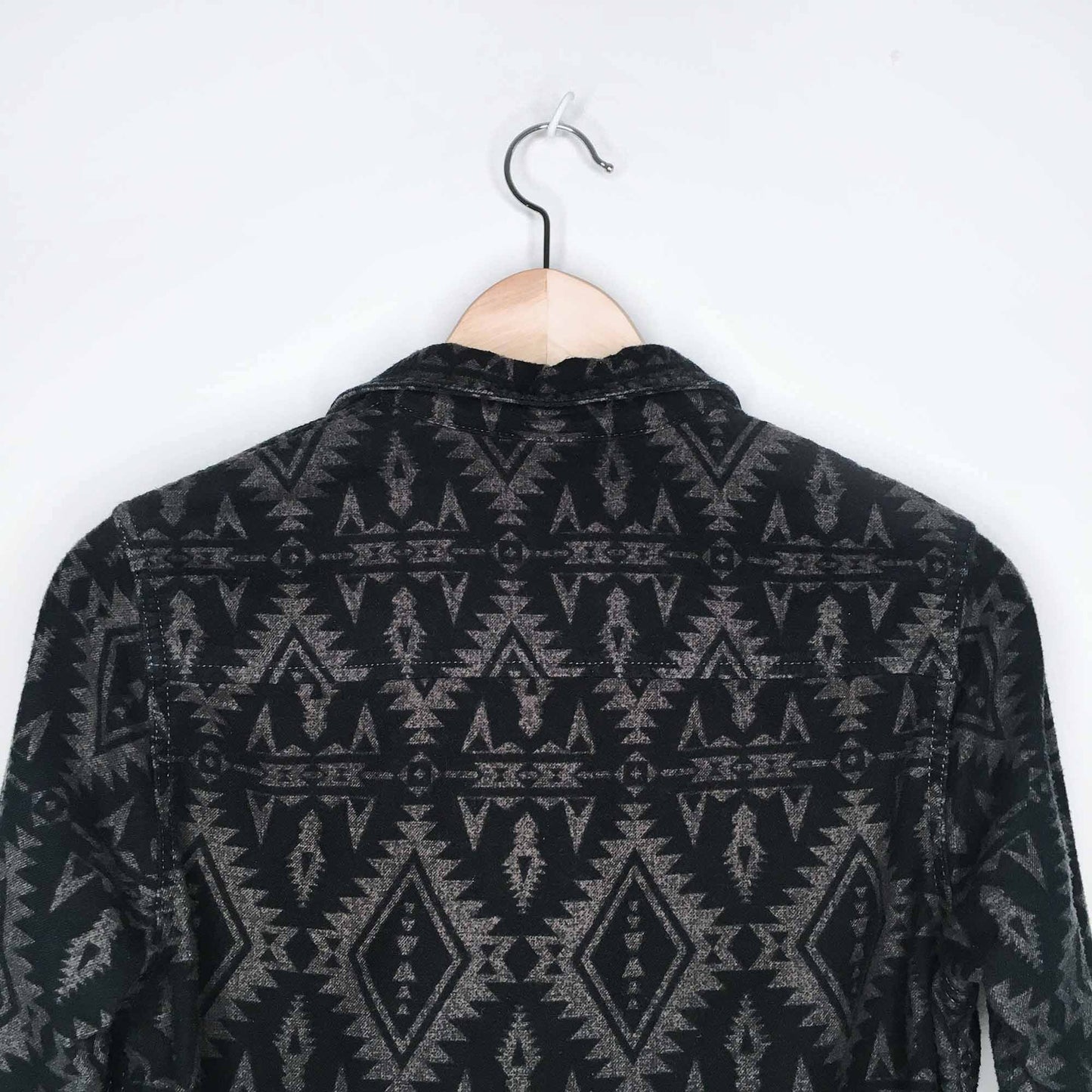 Arizona Jeans aztec navajo flannel button down shirt - size Youth Large