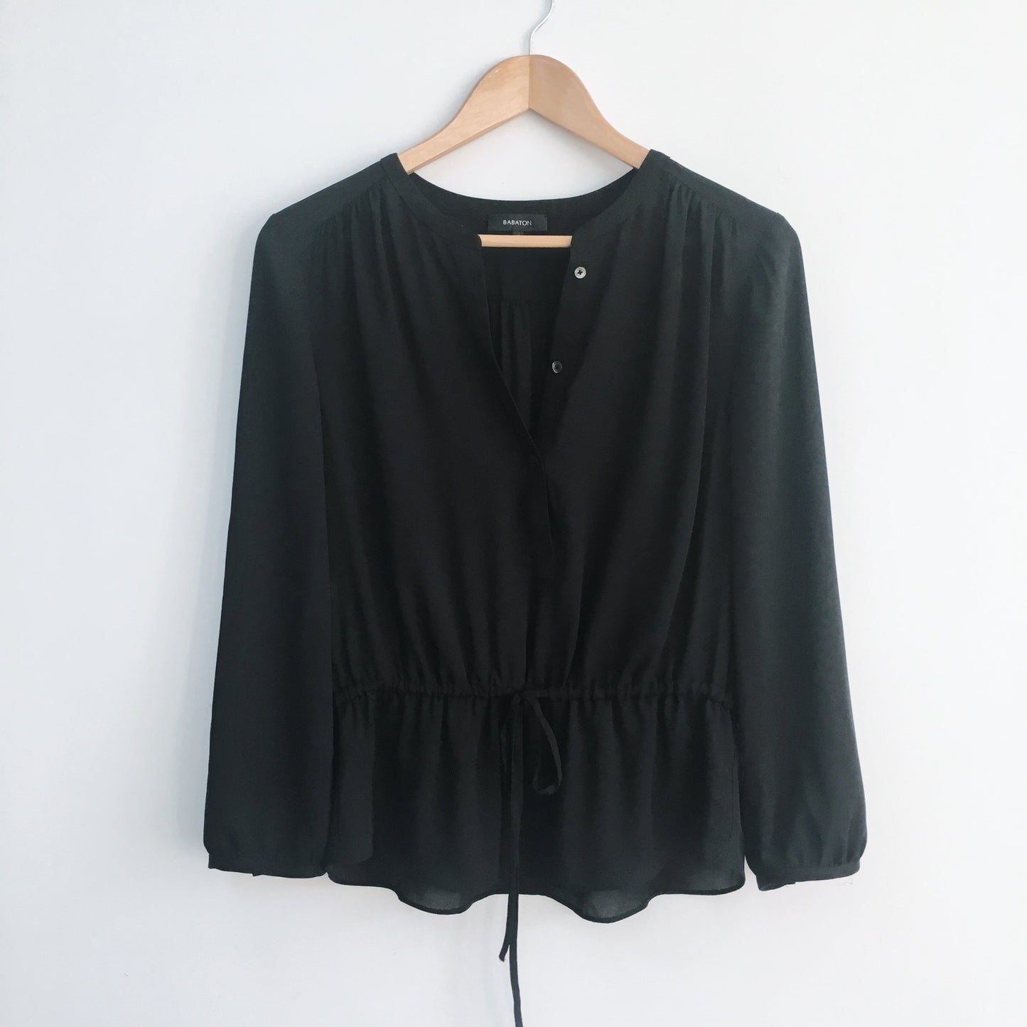 Babaton Aritizia Black Blouse with Drawstring - size Medium
