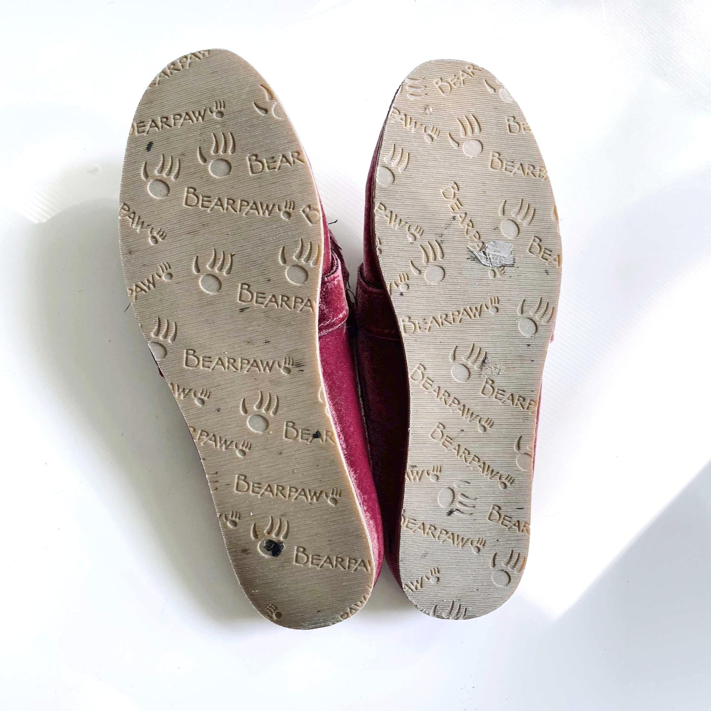 bearpaw sheepskin velvet smoking slippers - size 9