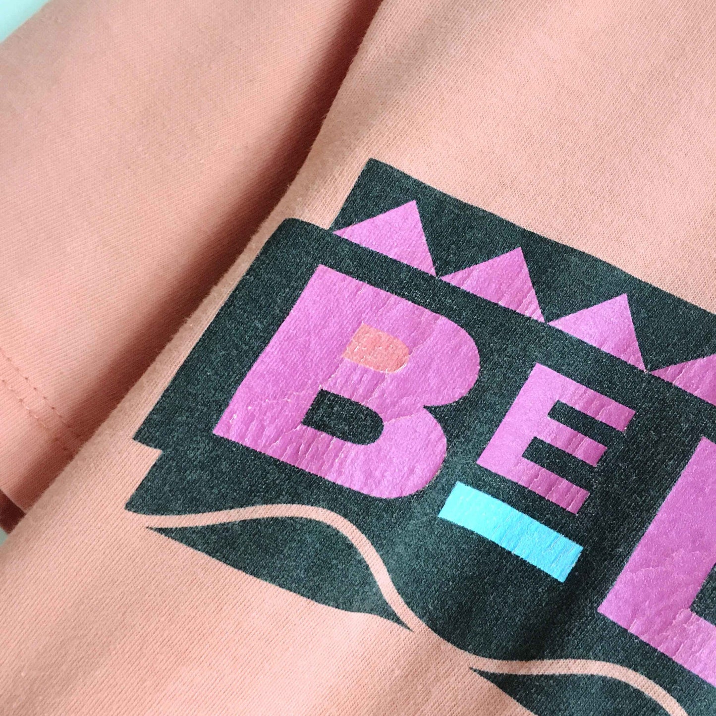 vintage 90's lemar & dauley belchez tee - size small