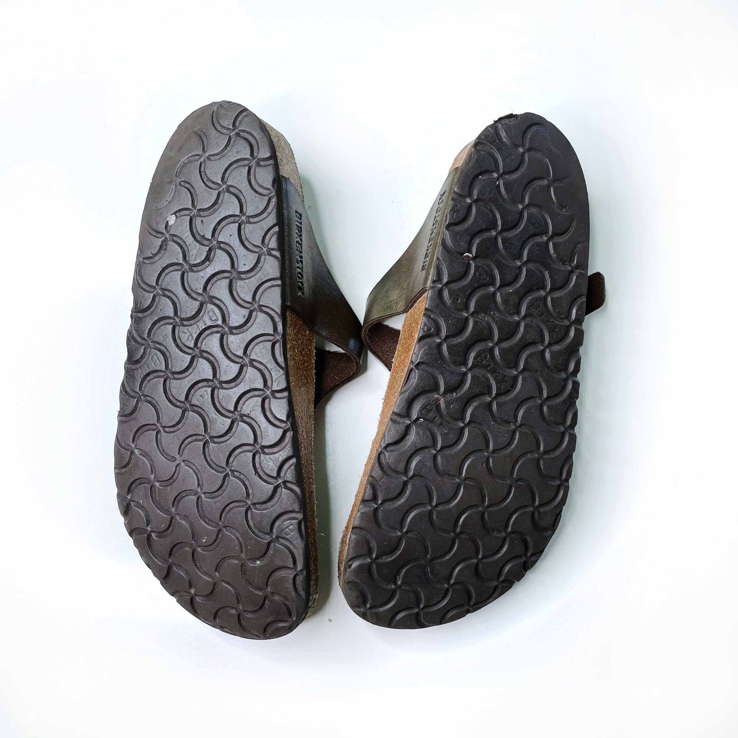 birkenstock gizeh birko-floor sandals in golden brown - size 38