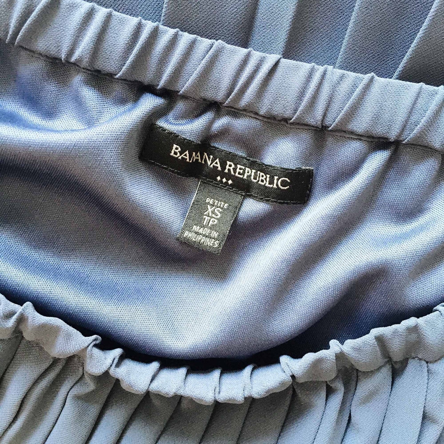 Banana Republic accordion chiffon mini skirt - size xs