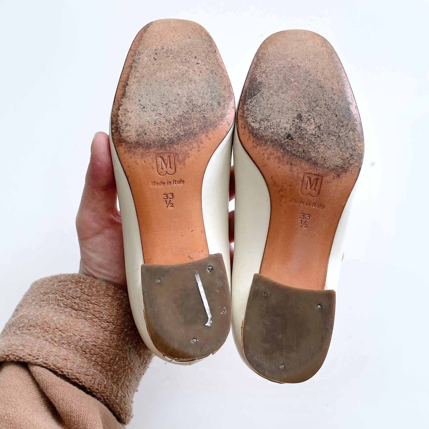 bruno magli white leather day heel with brass M - size 33.5