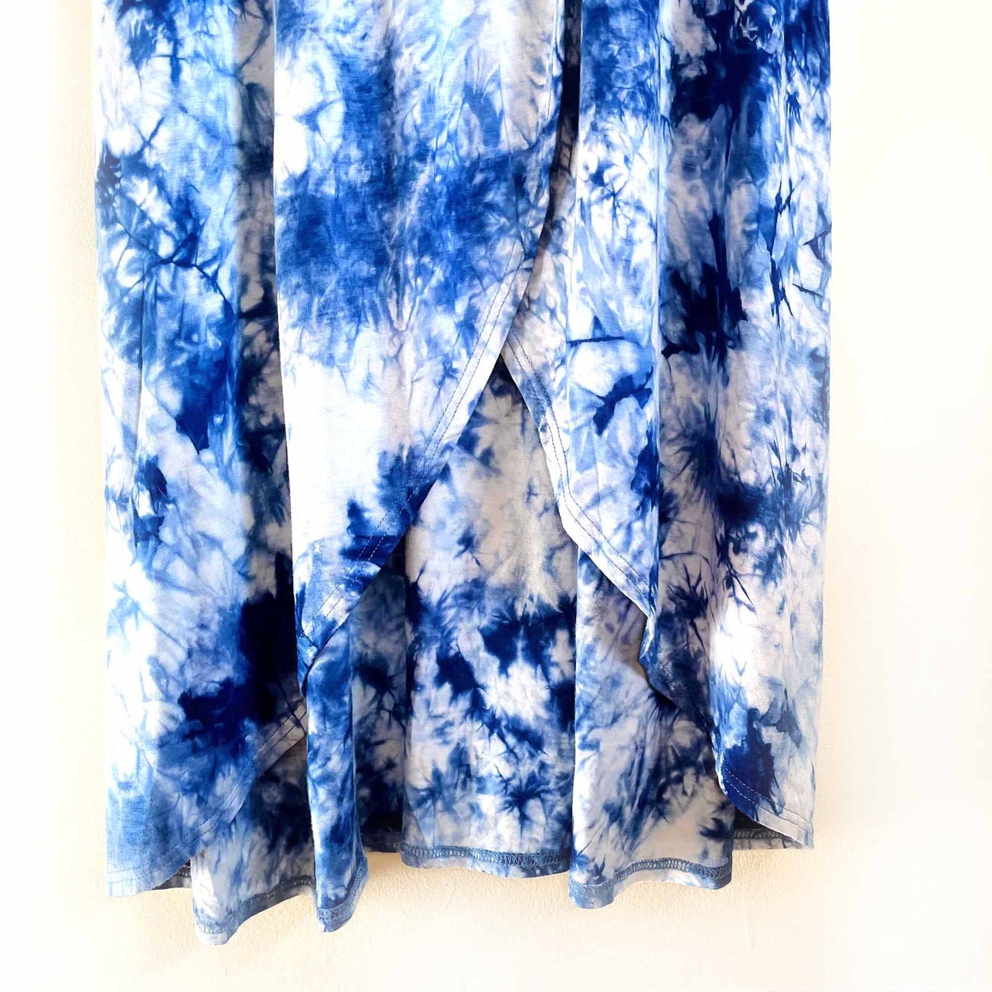 cable & gauge tie-dye wrap maxi dress - size medium