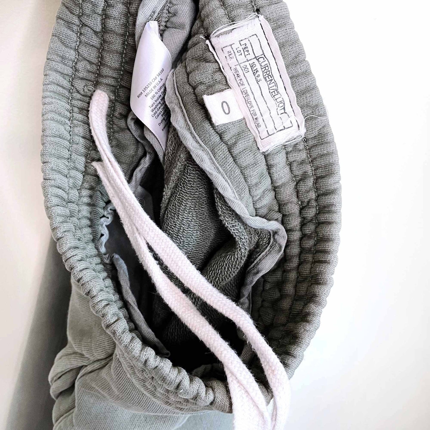 current elliott the barrel sweatpant in dusty olive - size 0