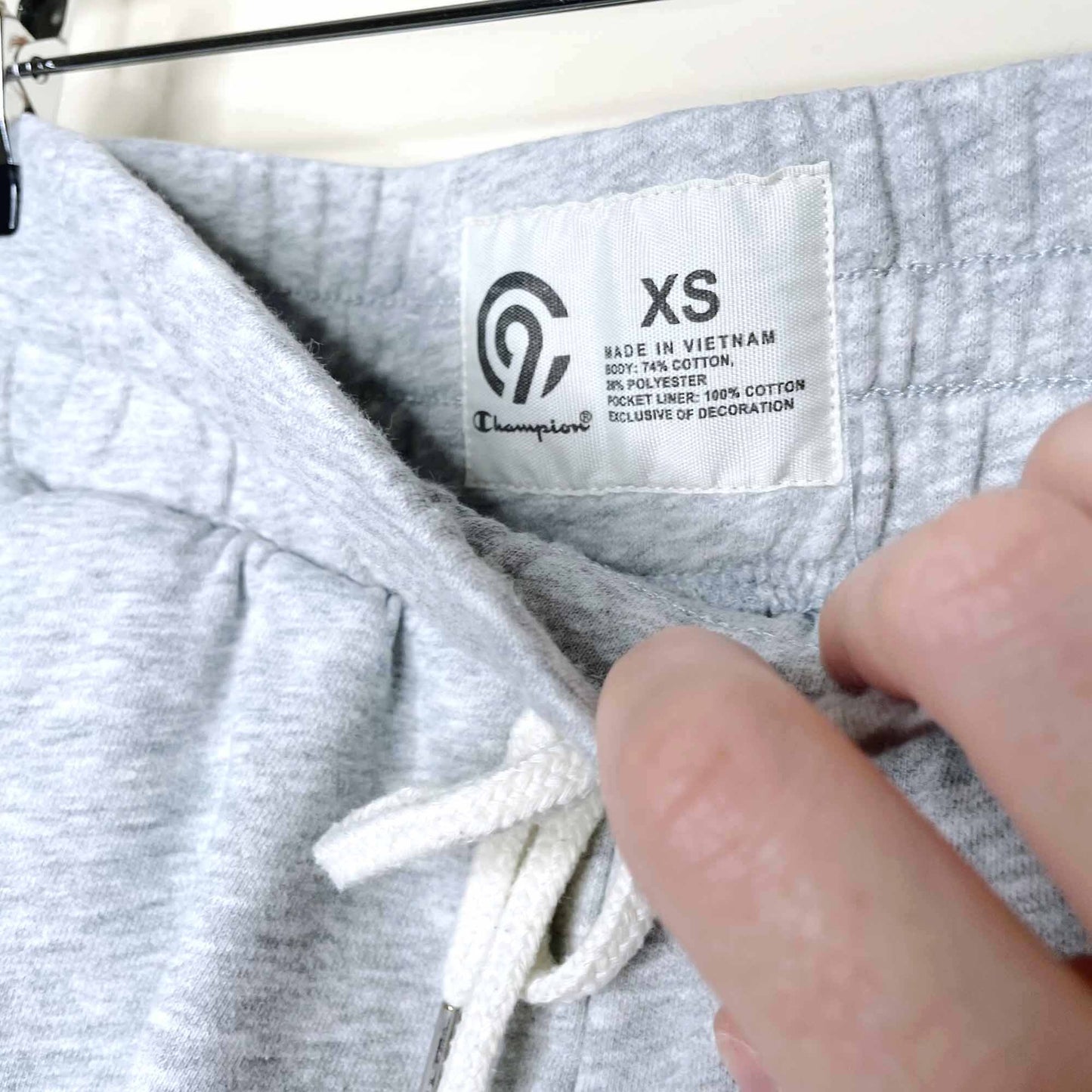 champion heather grey gym short sweats - size xs