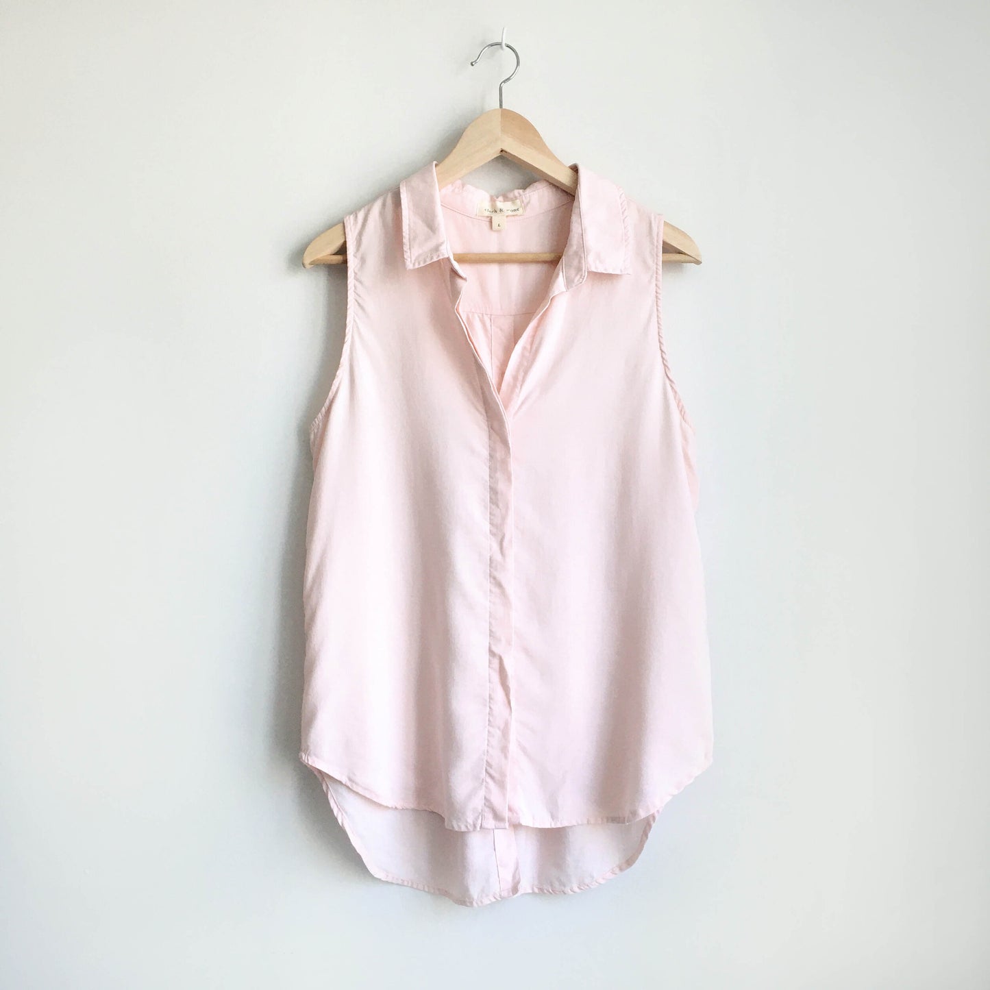Cloth & Stone button-back split hem shirt - size Large