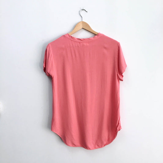 Cloth & Stone v neck T-shirt - size Medium