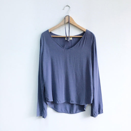 Cloth & Stone Strappy V-Neck Blouse - size xs