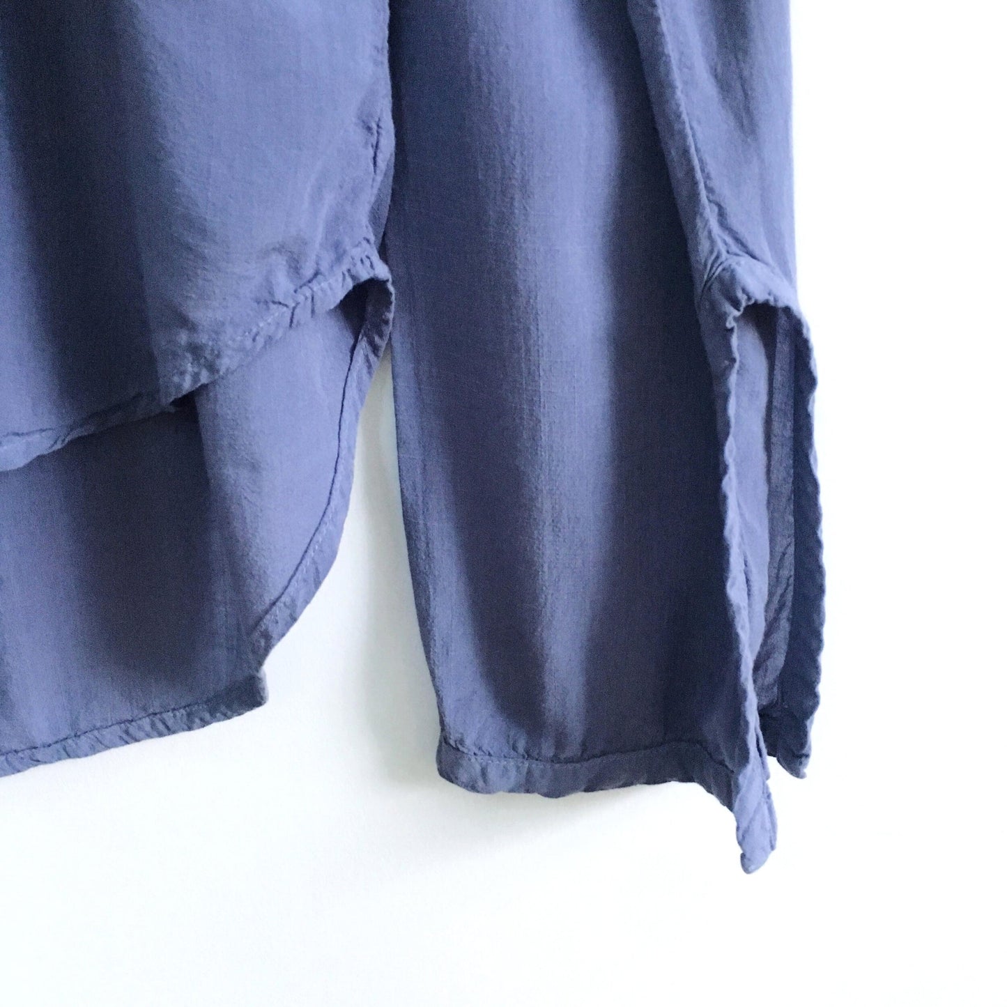 Cloth & Stone Strappy V-Neck Blouse - size xs