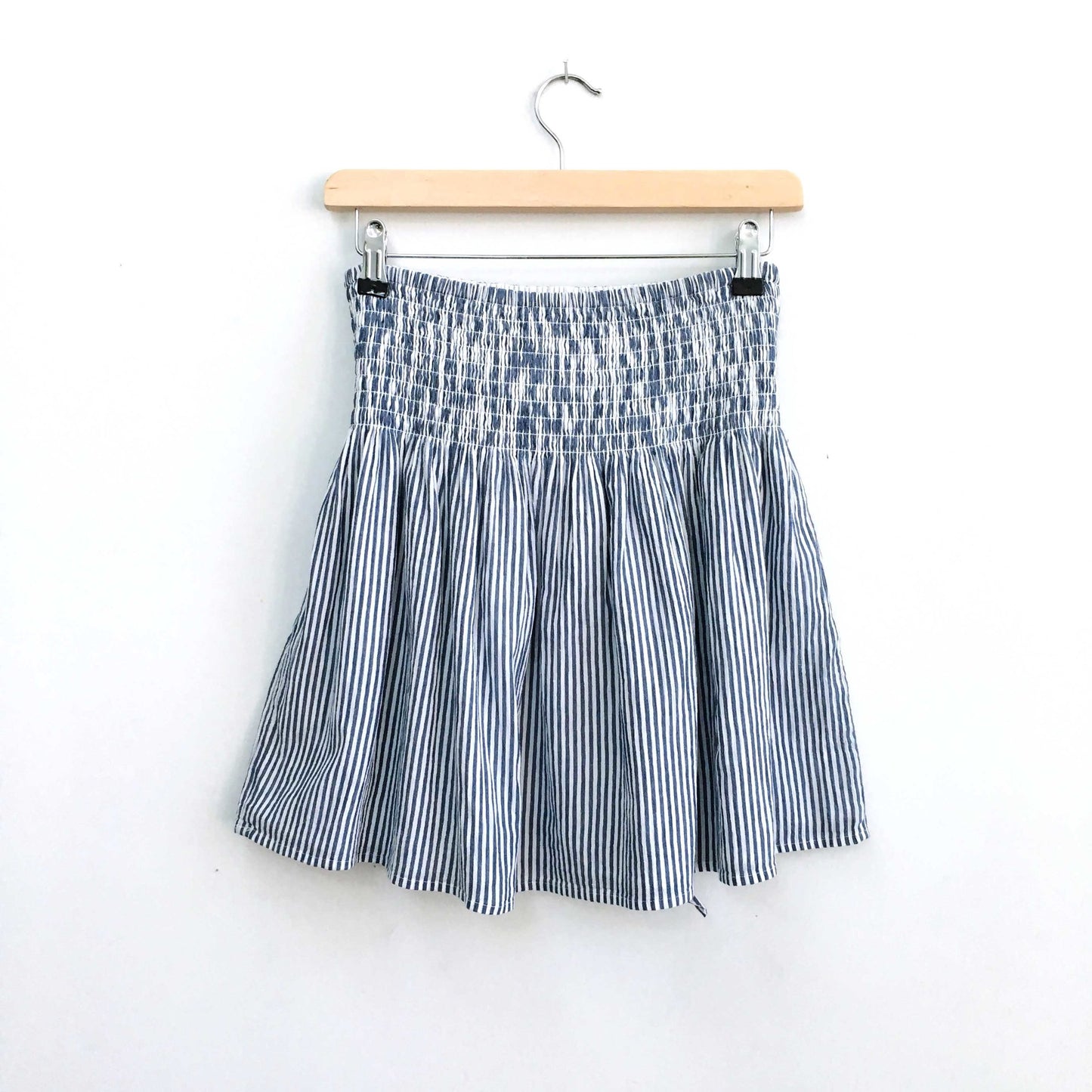 Club Monaco tie-front skirt - size Small