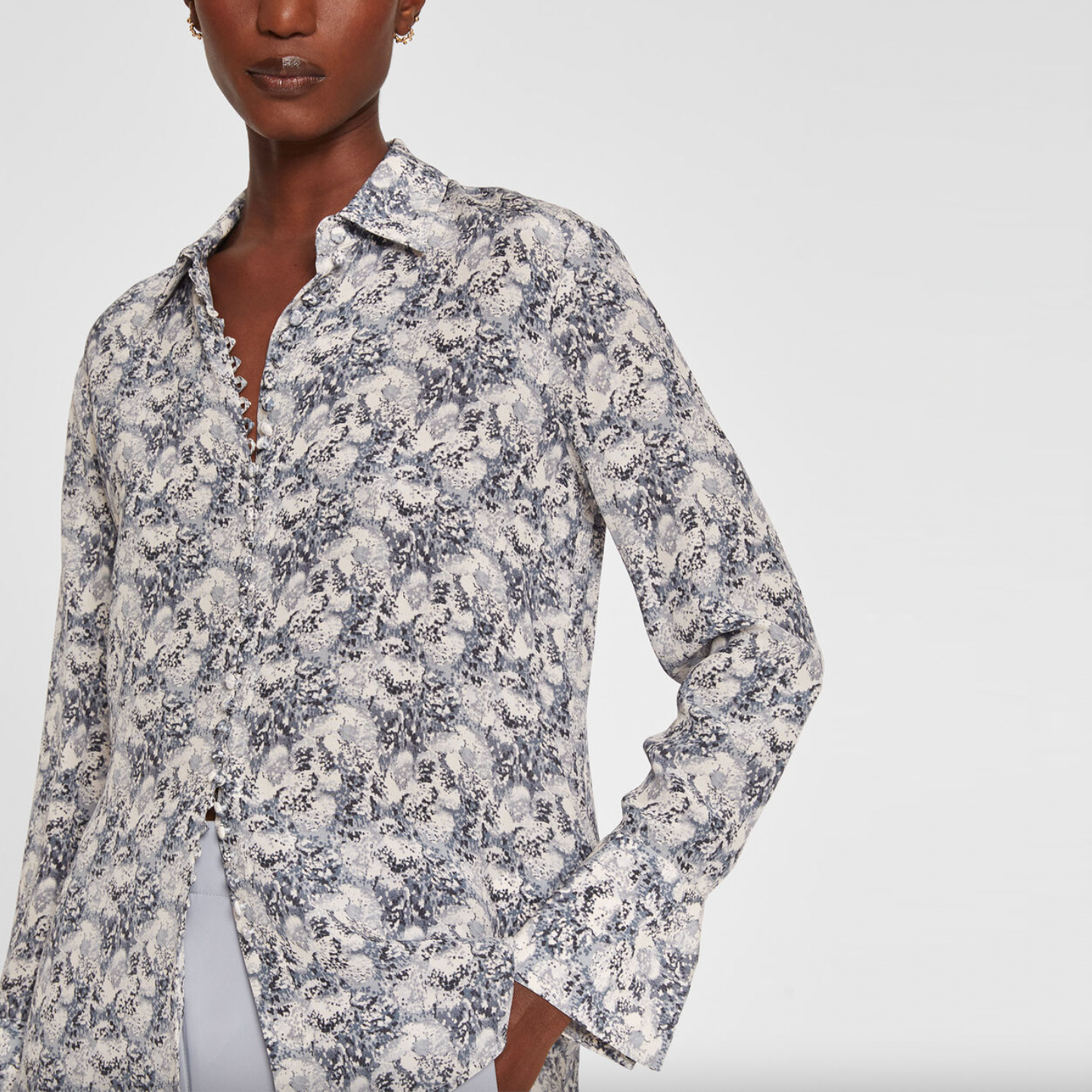 club monaco helek silk floral covered button blouse - size xs