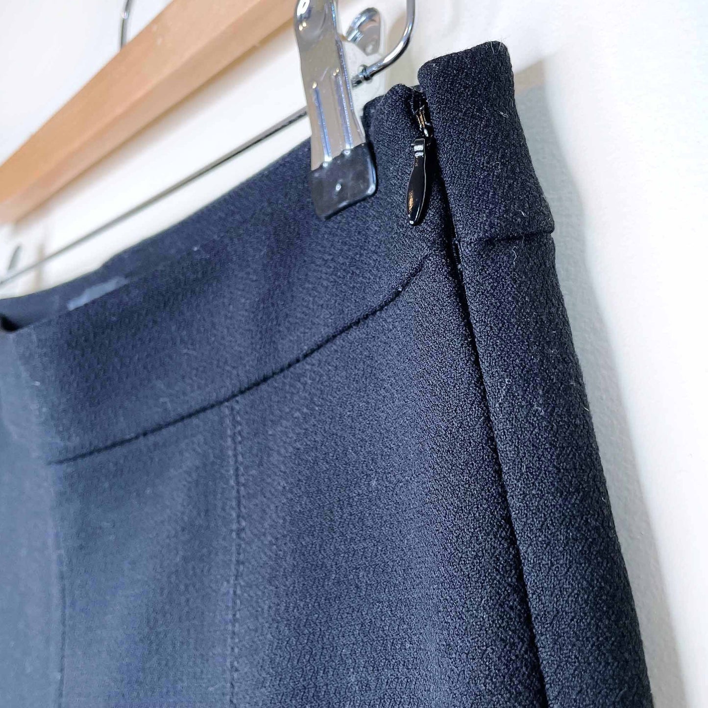 club monaco 2022 slim kick flare pants - size 00