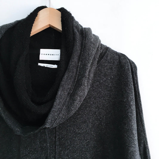 Community Aritzia Clifton Sweatshirt - size Small