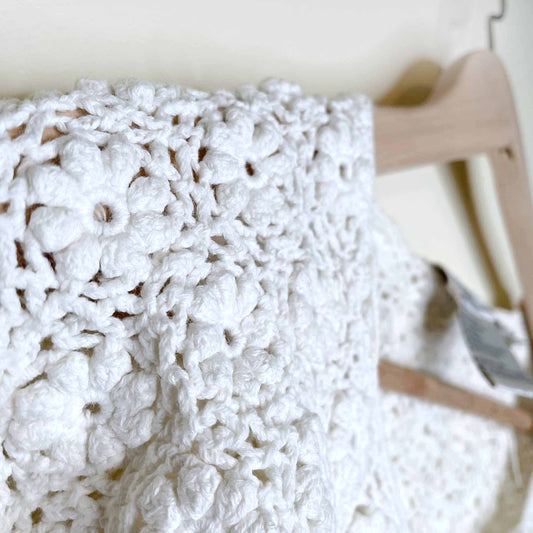 vintage tristan and iseult white daisy crochet cropped cardigan - size small