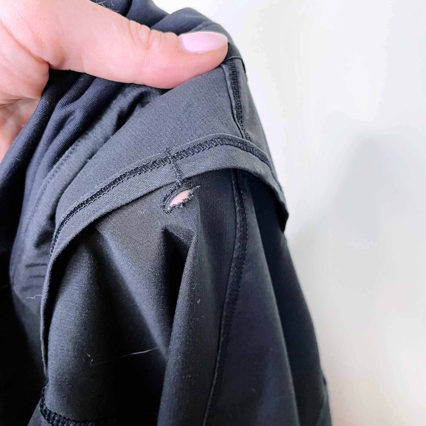 lululemon mid-rise studio crop pants - size 8